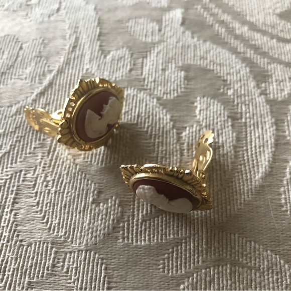 Cameo earrings. Vintage. - Picture 7 of 16